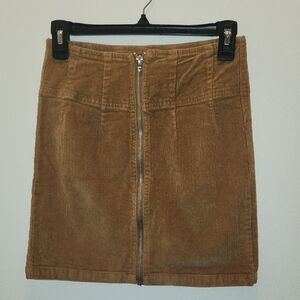 Wild Fable Corduroy Full Zip Mini Skirt Camel Color 98% Cotton Size 00 EUC